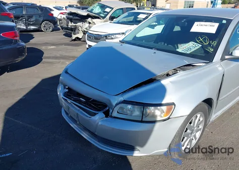 2008 Volvo S40 2.4I z USA, uszkodzony, nr VIN YV1MS390X82364954